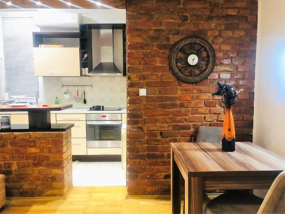 Cozy One-Bedroom Apartment 사라예보 외부 사진